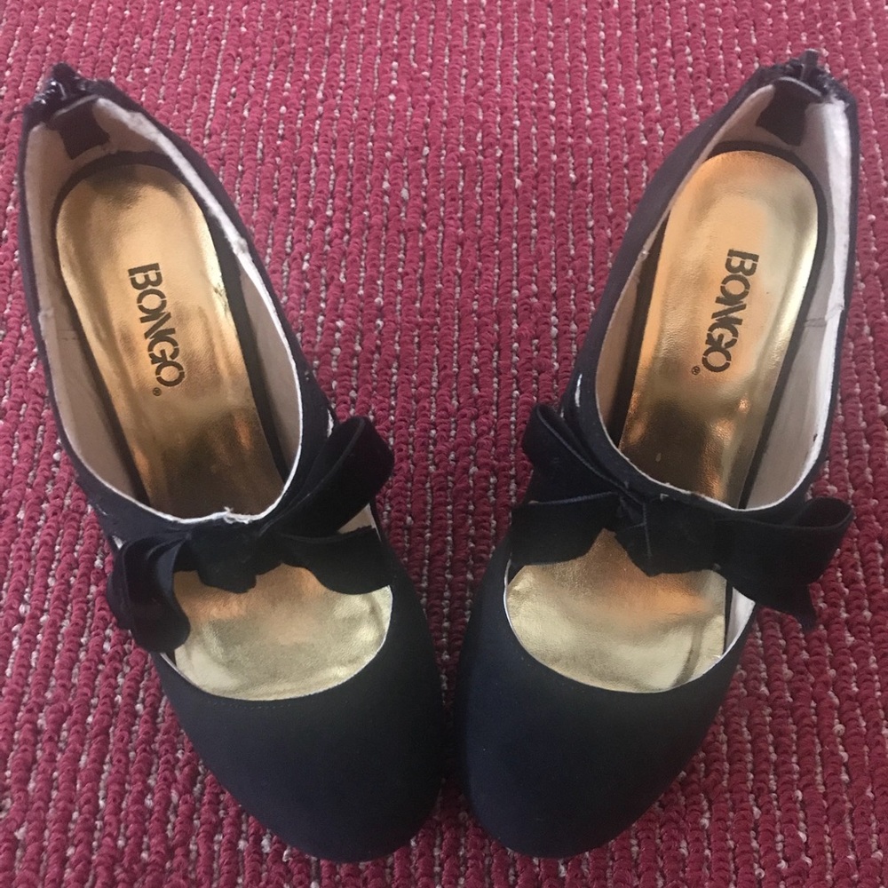 Bongo Round Toe Black Heels